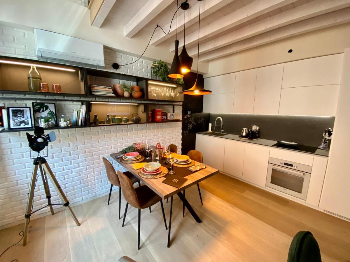 Volto Corte Farina Apartments - Luxury Lofts فيرونا المظهر الخارجي الصورة