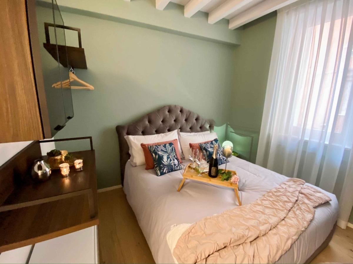 Volto Corte Farina Apartments - Luxury Lofts فيرونا المظهر الخارجي الصورة