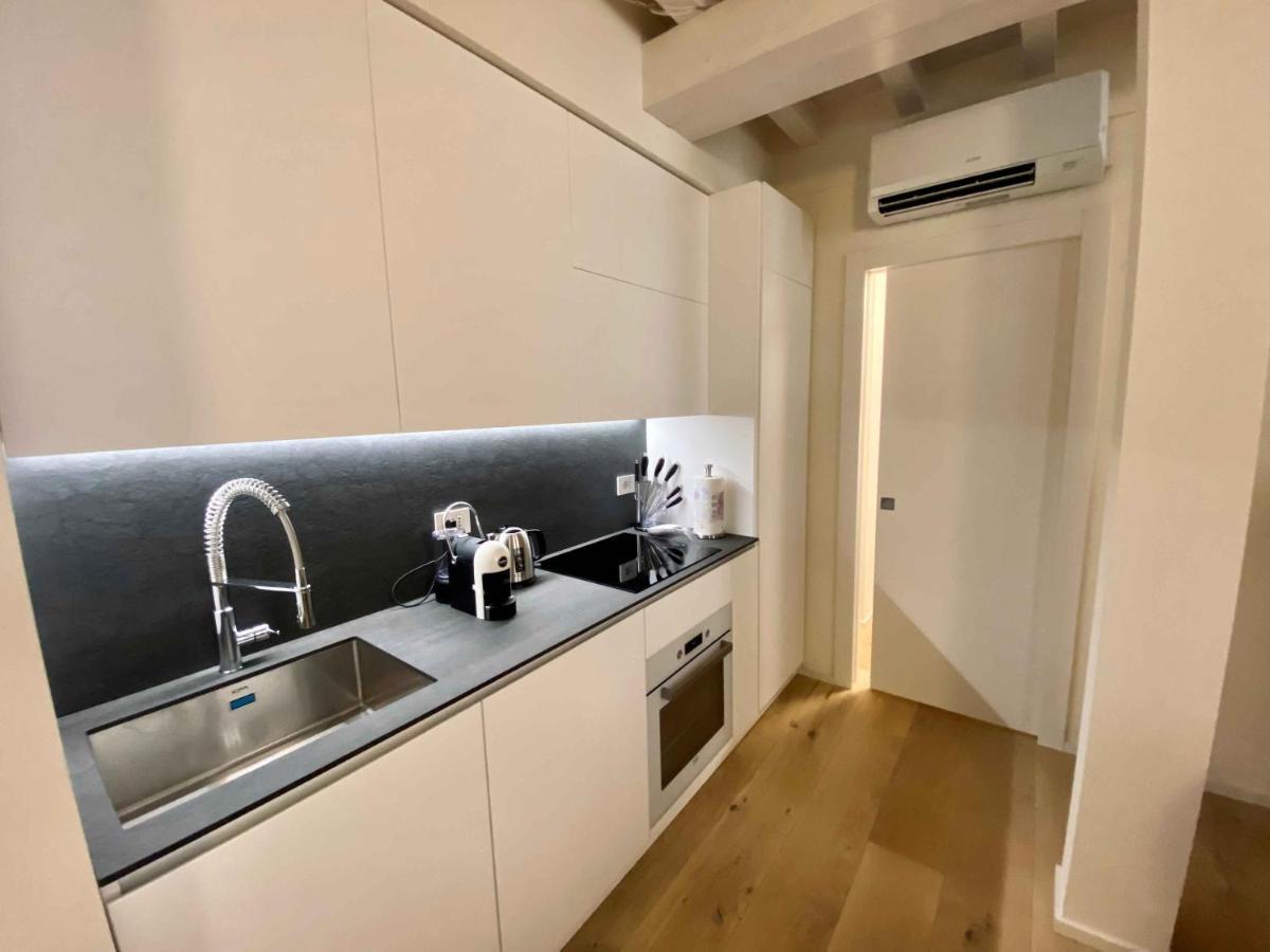 Volto Corte Farina Apartments - Luxury Lofts فيرونا المظهر الخارجي الصورة